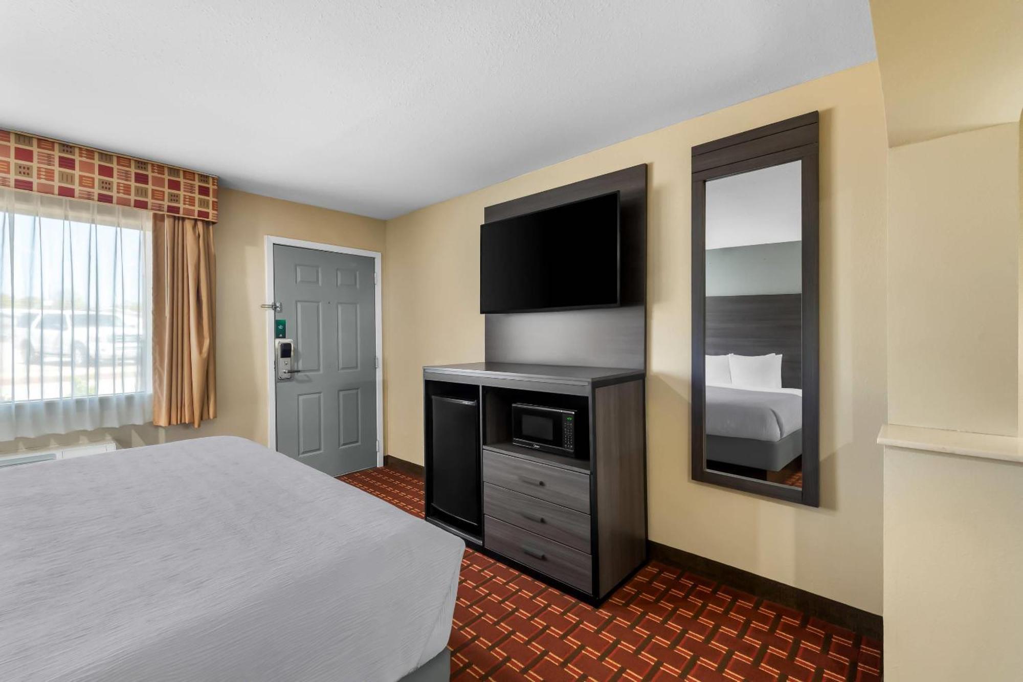 Quality Inn Marshall Exterior photo